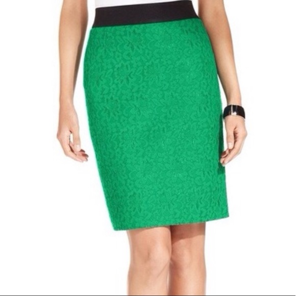 Alfani Dresses & Skirts - 🍍3/$25 Green Alfani Lace Skirt